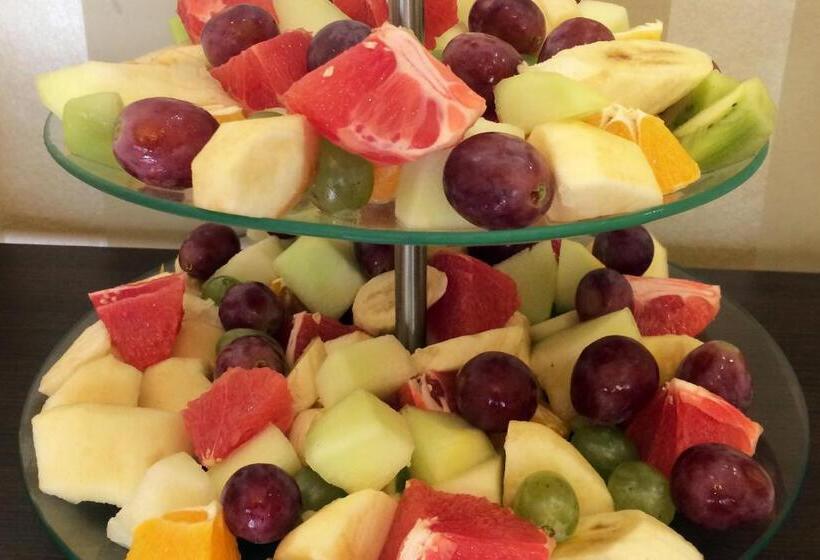 هتل Les Jardins Carol