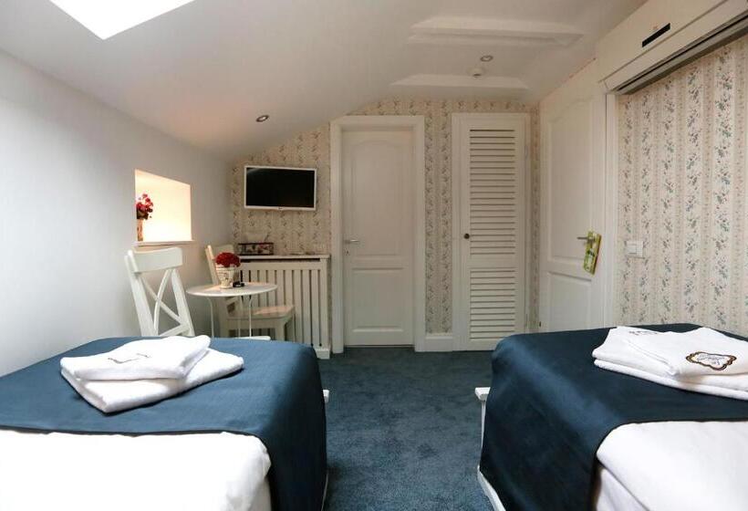 هتل Les Jardins Carol