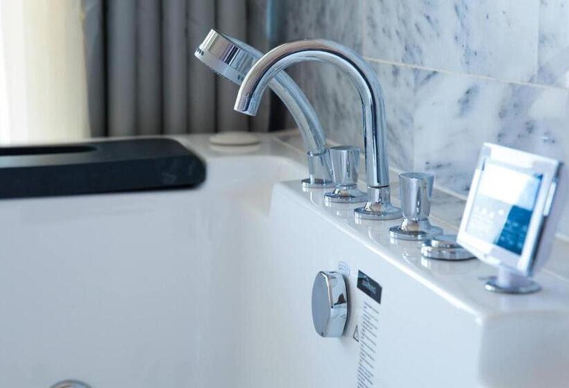 בית מלון כפרי Nautic Luxury Club