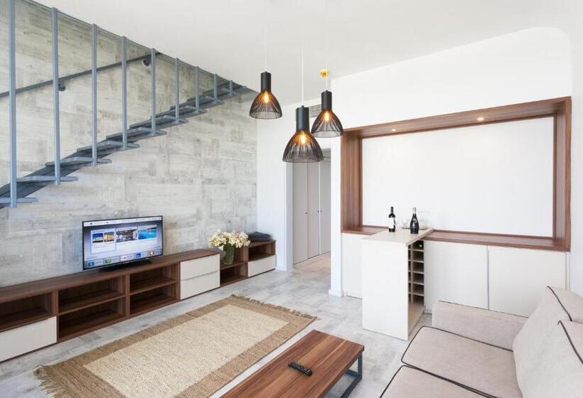 בית מלון כפרי Nautic Luxury Club