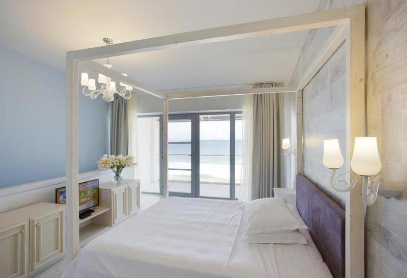 בית מלון כפרי Nautic Luxury Club