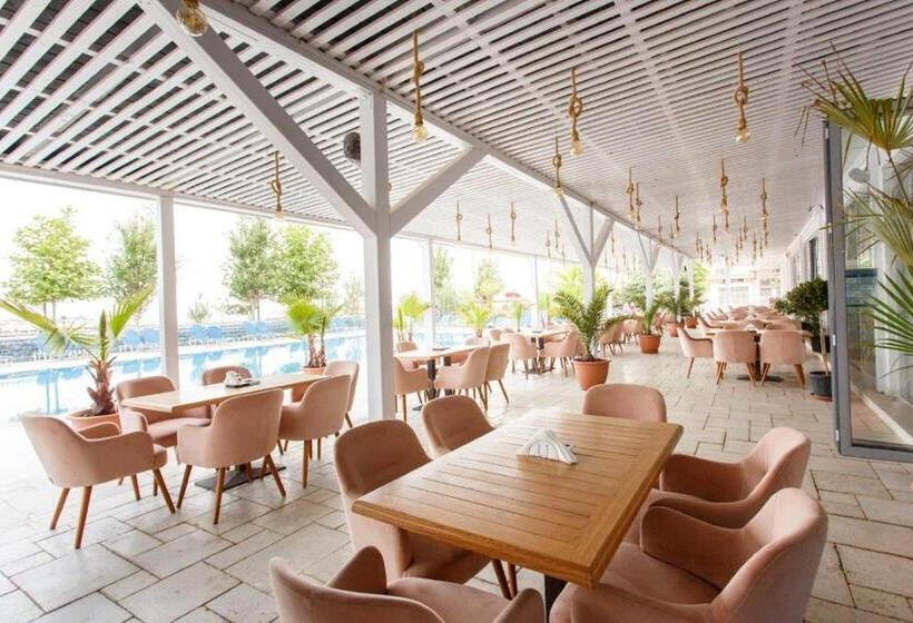 בית מלון כפרי Nautic Luxury Club