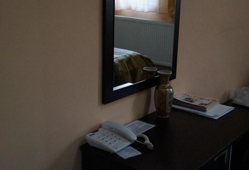 فندق Paraul Rece