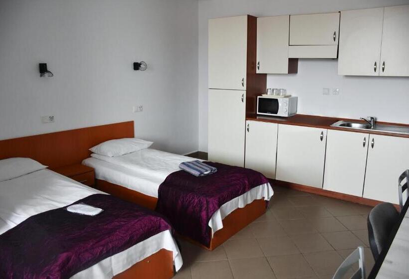 هتل Pension Recidency