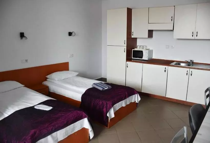 هتل Pension Recidency