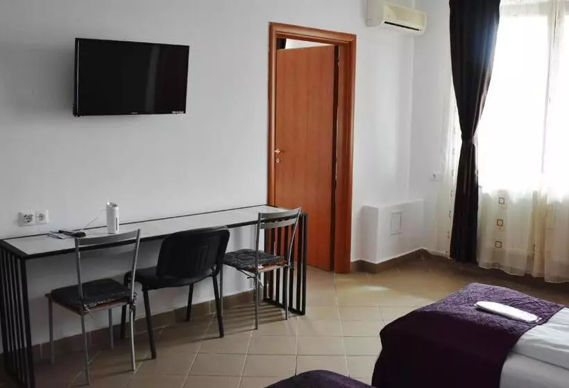 هتل Pension Recidency