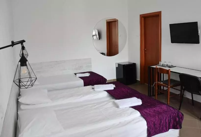 هتل Pension Recidency