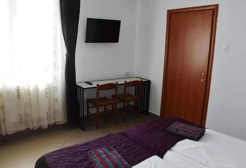 هتل Pension Recidency