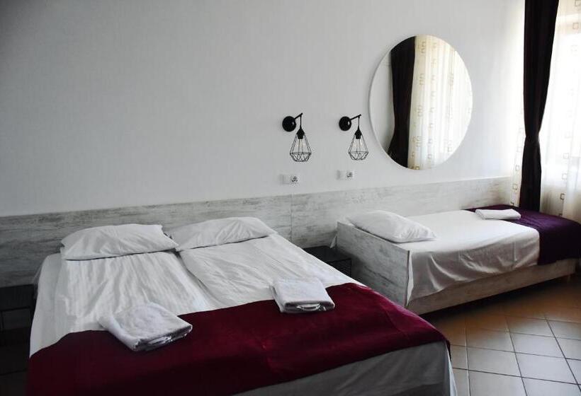 هتل Pension Recidency