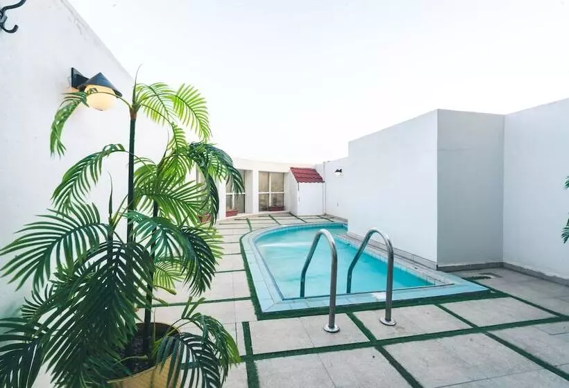 Hotelli Platinum Al Khamseen