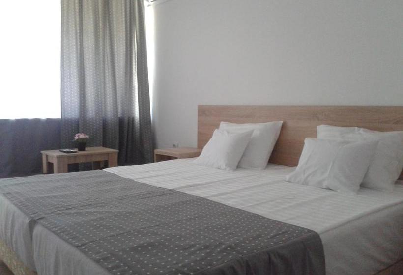 Отель Semiramis