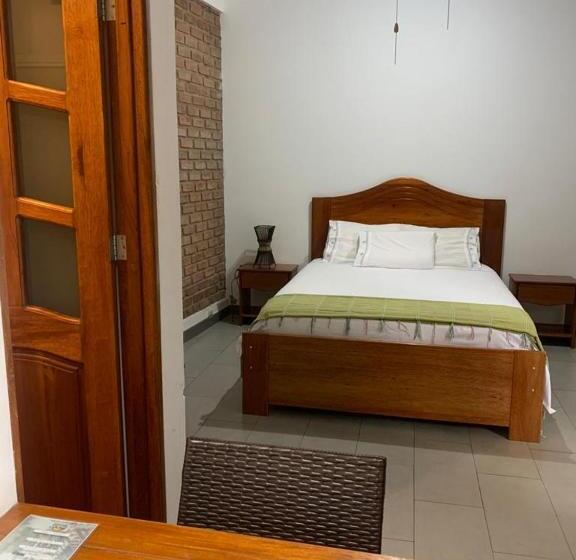 هاستل Alojamiento Familiar Custodia