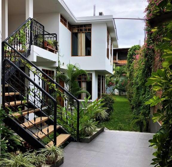 هاستل Alojamiento Familiar Custodia