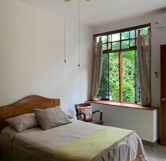 هاستل Alojamiento Familiar Custodia