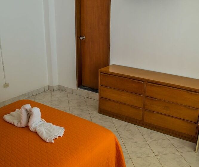 ユースホステル Los Esteros