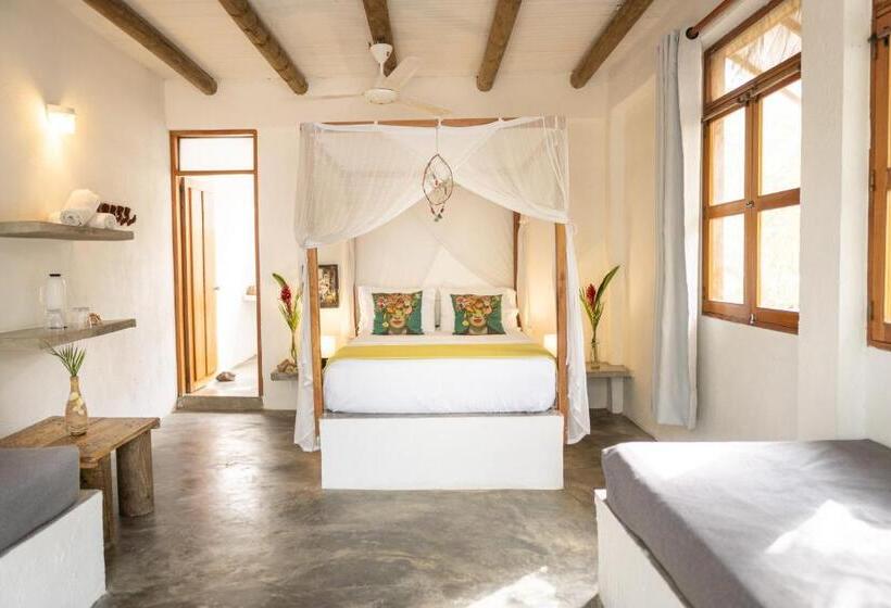 تختخواب و صبحانه Casa Coraje