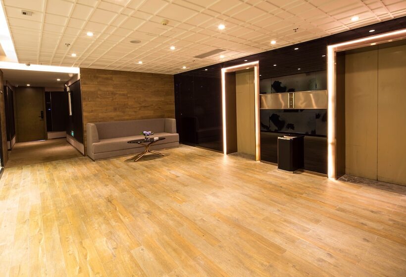 Lnsail Hotel Shenzhen Luohu Port Railway Station