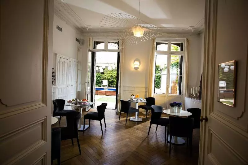 ホテル L Hôtel Particulier Beziers