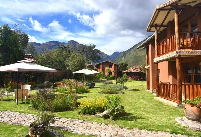 هتل Lizzy Wasi Urubamba