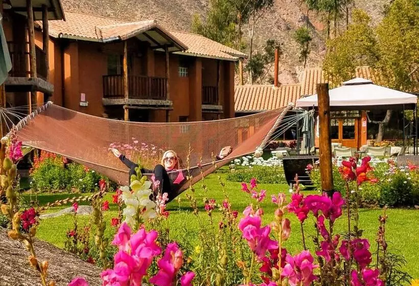 هتل Lizzy Wasi Urubamba