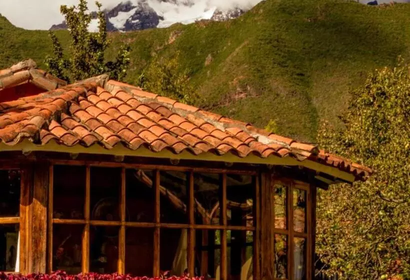 هتل Lizzy Wasi Urubamba
