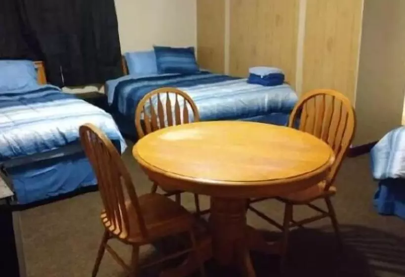Hotelli Marinette Inn