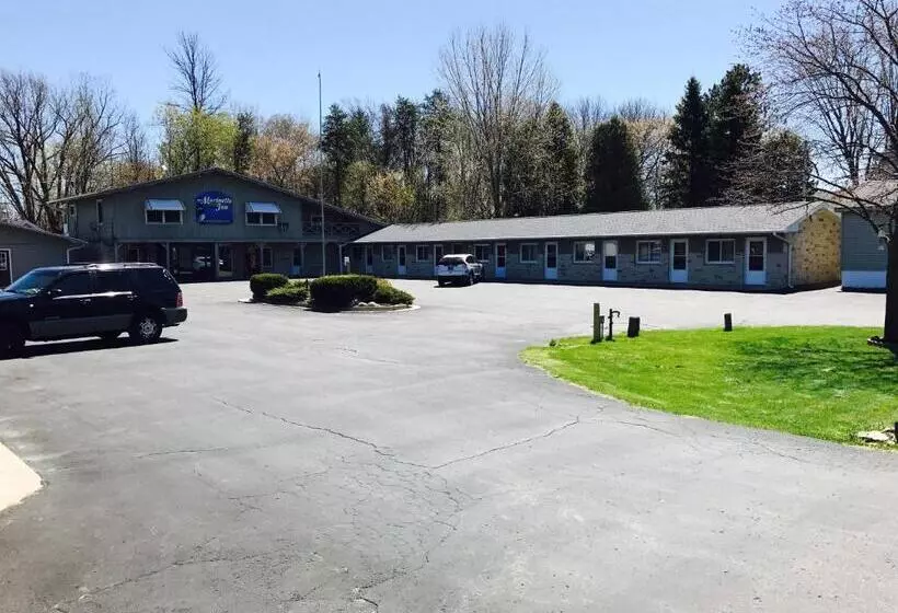 Hotelli Marinette Inn