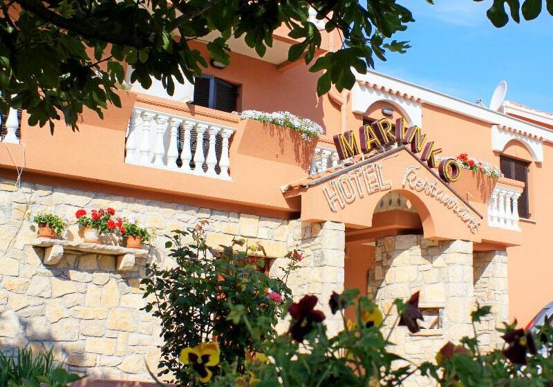 ホテル Marinko