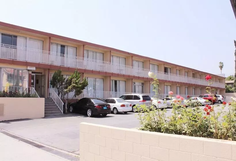 Hotelli Pasadena Rose Inn