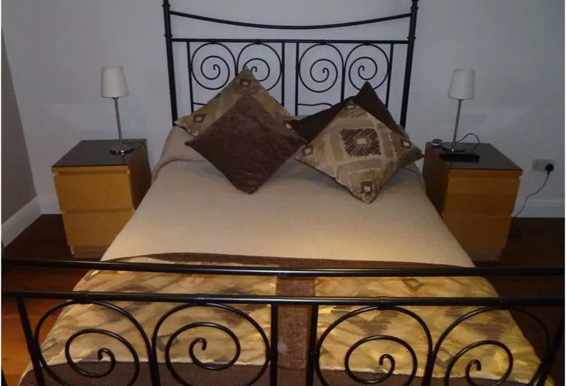 Hotelli Red Kite House