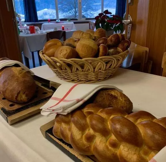 Hotelli Restaurant Eierhals Am ägerisee