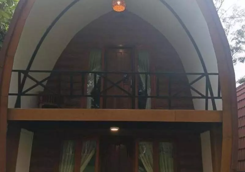 هتل The Village Bumi Kadamaian Bogor