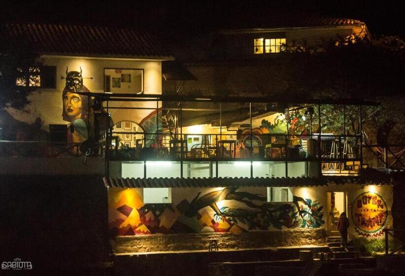 Supertramp Hostel Cusco