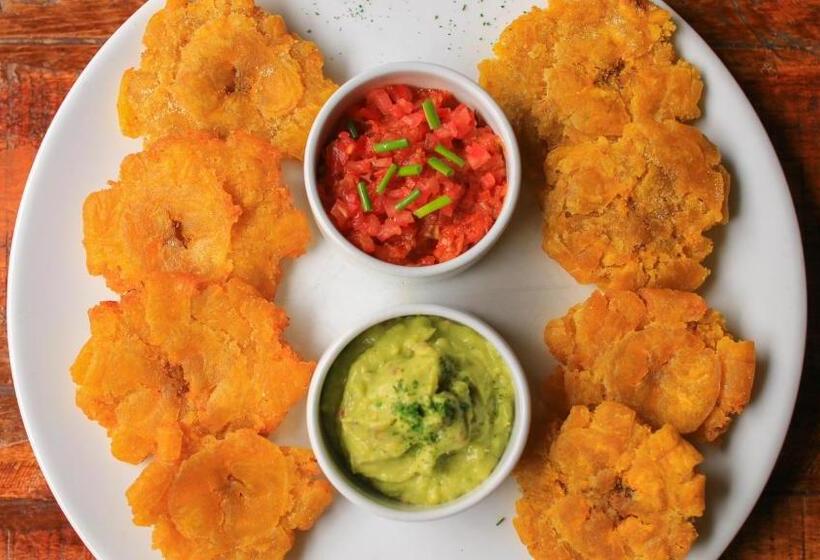 Supertramp Hostel Cusco