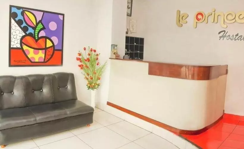 هاستل Le Prince Tacna