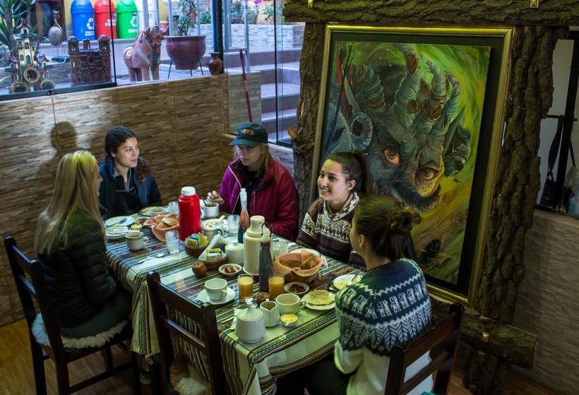 هاستل Totorani Inn