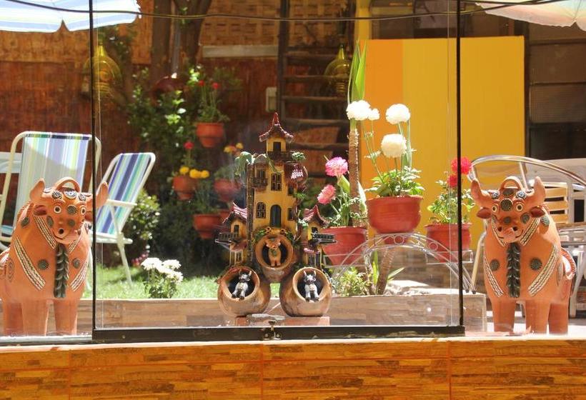 هاستل Totorani Inn