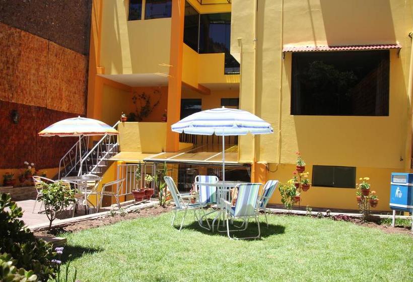 هاستل Totorani Inn