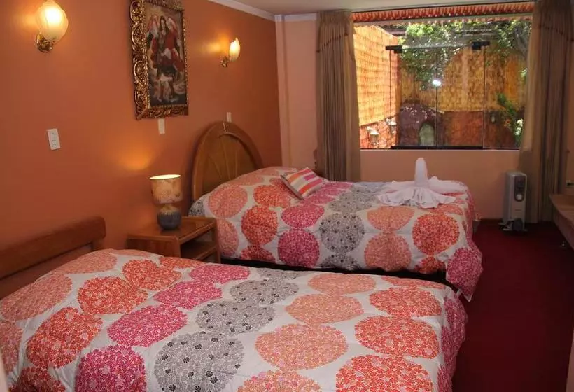 هاستل Totorani Inn