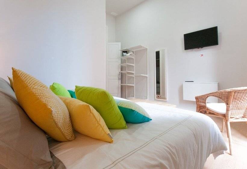 Bed and Breakfast Triana Bella Suites