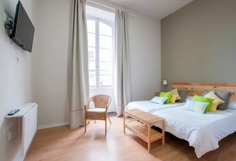 تختخواب و صبحانه Triana Bella Suites
