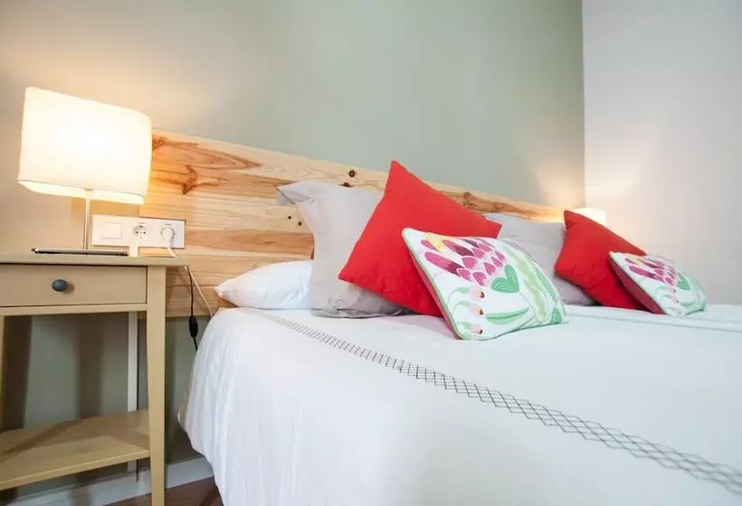 تختخواب و صبحانه Triana Bella Suites