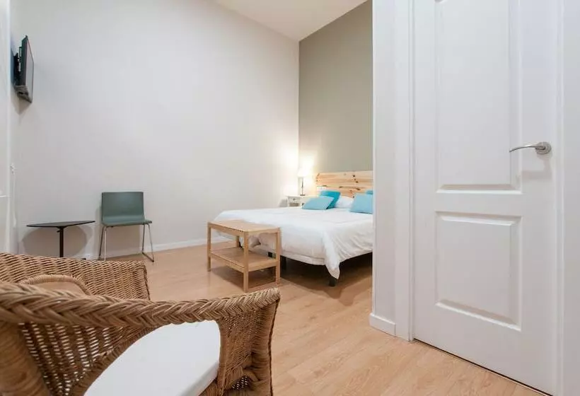 تختخواب و صبحانه Triana Bella Suites