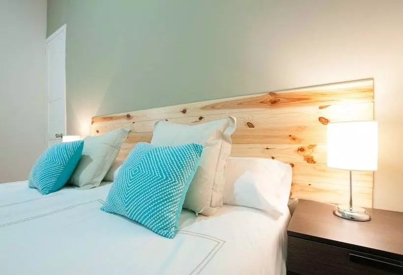 تختخواب و صبحانه Triana Bella Suites