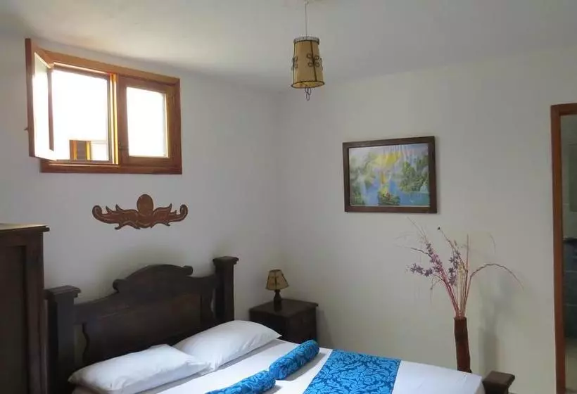 Hotelli Agualuna