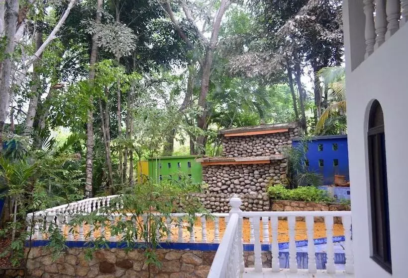 Hotelli Amanwana Ecofinca