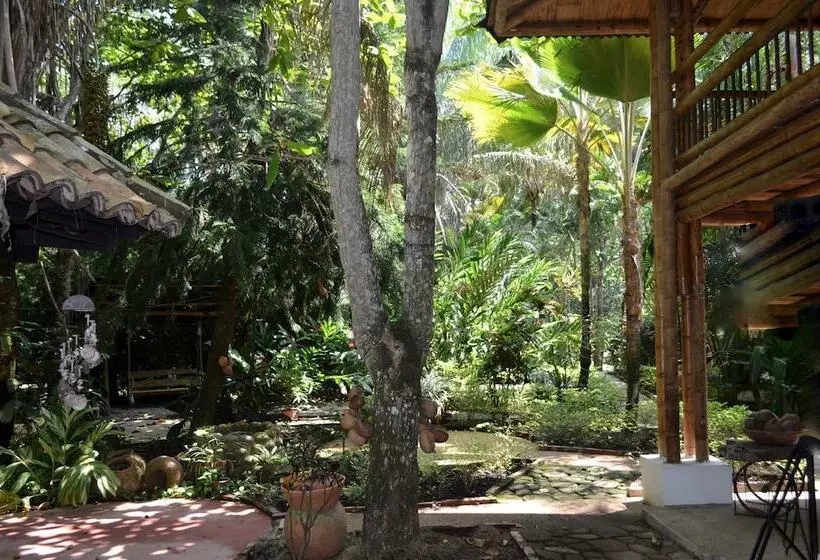 Hotelli Amanwana Ecofinca