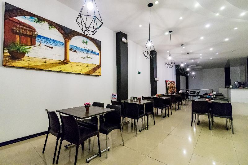 هتل Ayenda 1063 Golden