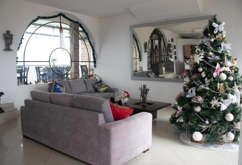 酒店 El Castillo Chinauta