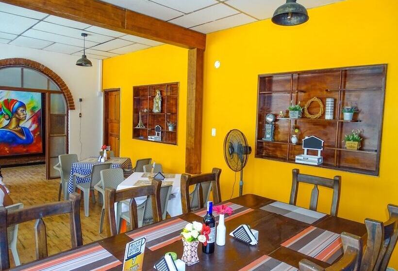 هتل La Gran Mansion De La Negra